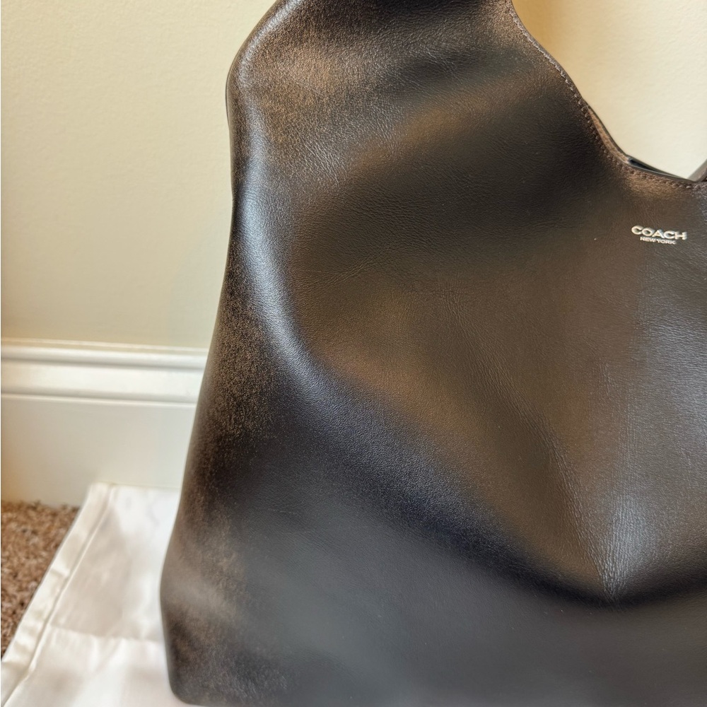 Coach Brooklyn 39 in Loved Leather - Picture 3 of 6